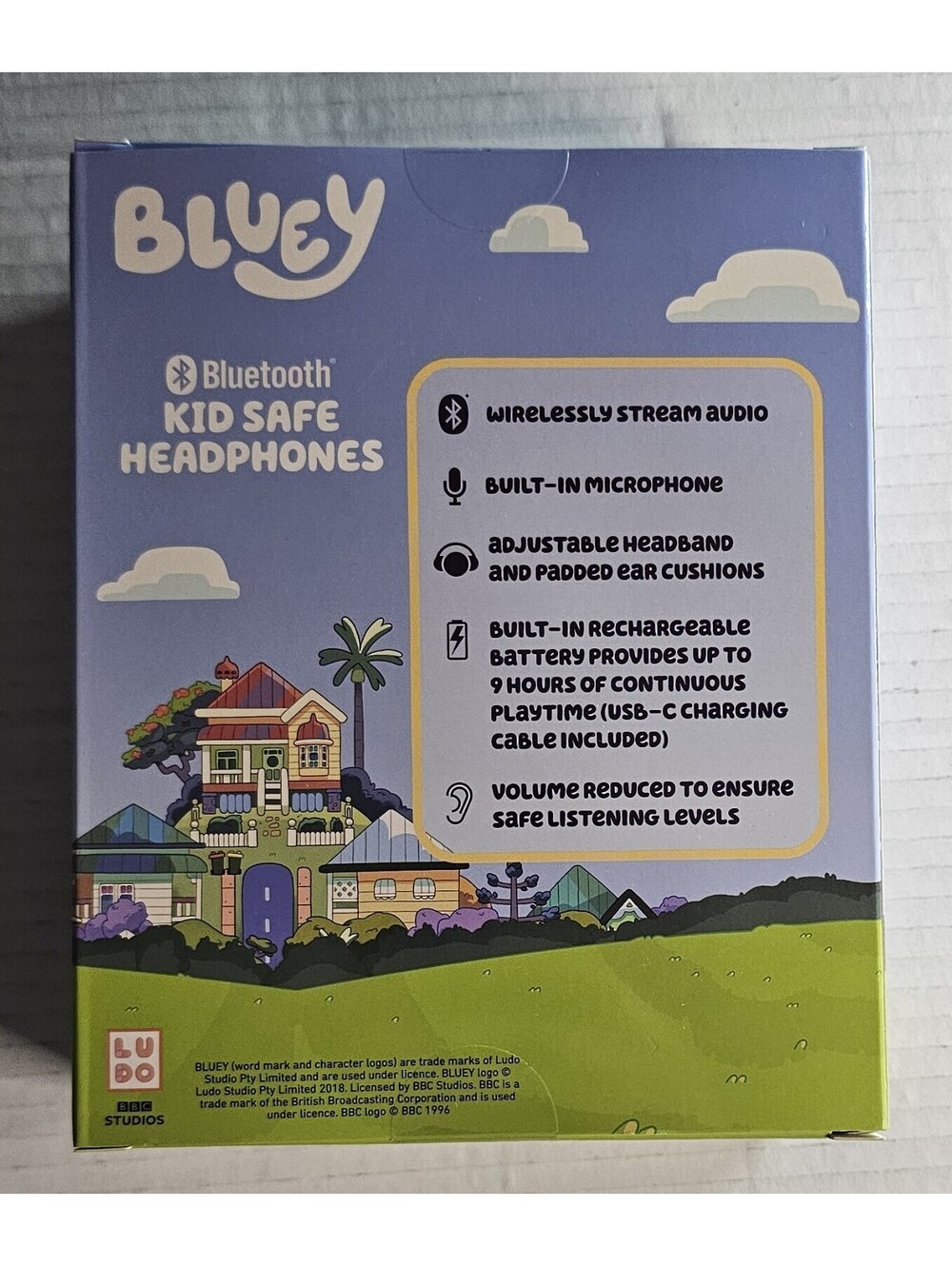 BLUEY KIDS HEADPHONES KID SAFE IN-LINE MICROPHONE AGES 6+ NEW - Picture 3 of 4